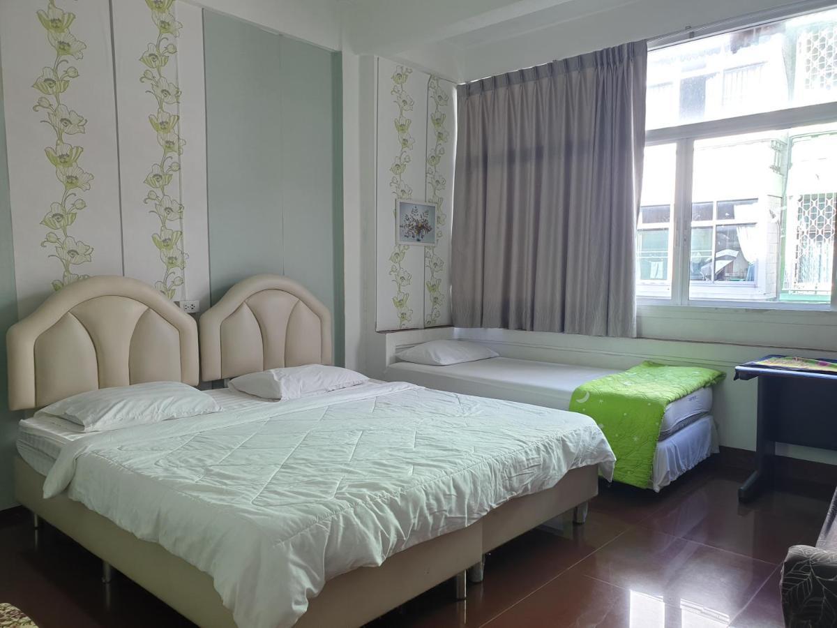 Room For You Bangkok Exterior photo